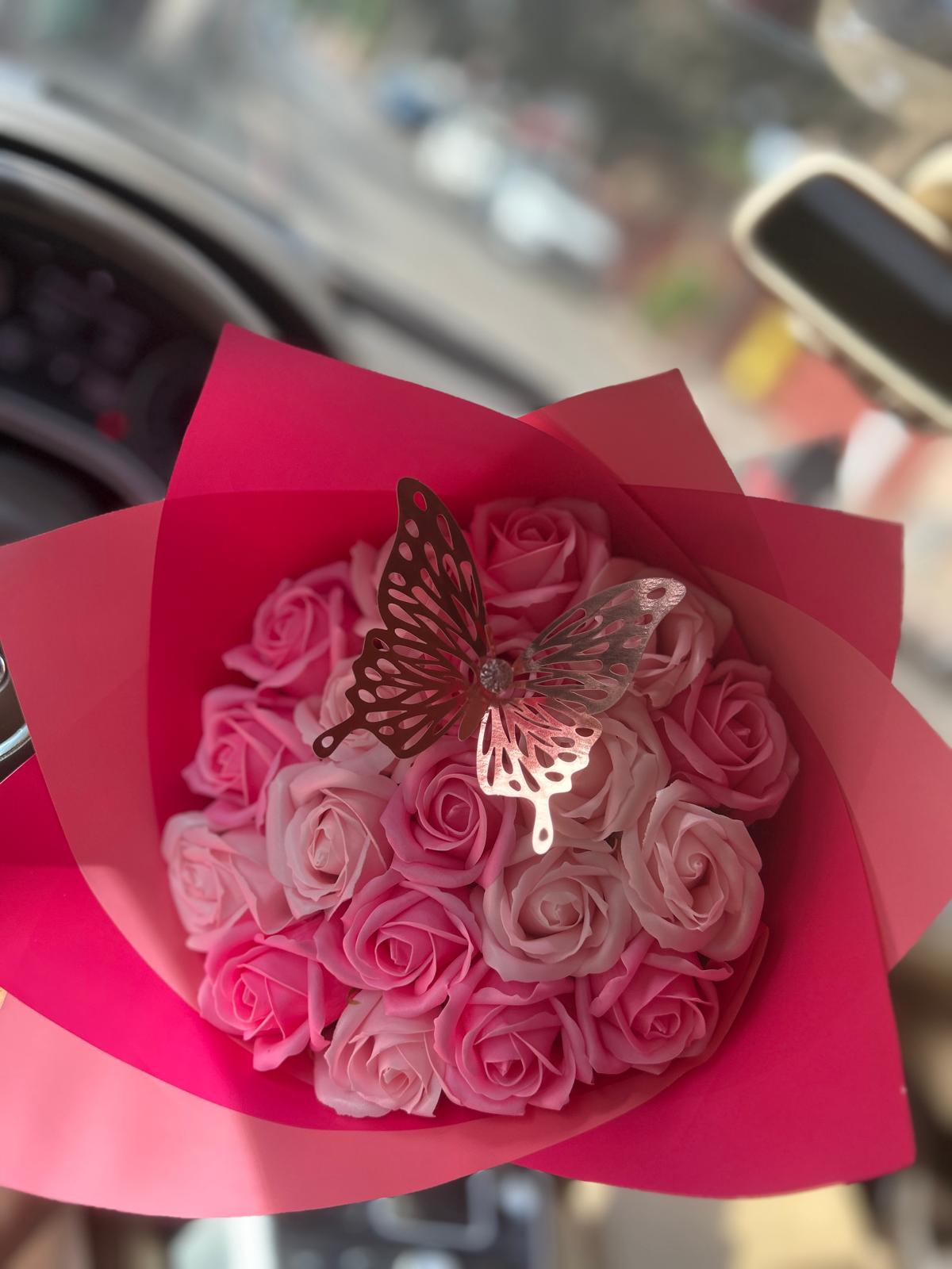 Buchet de 19 trandafiri