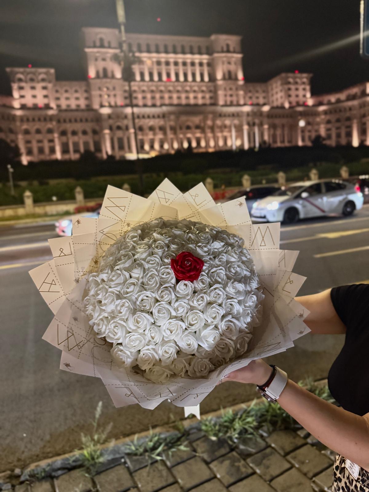 Buchet de trandafiri 101 PURE SOLE