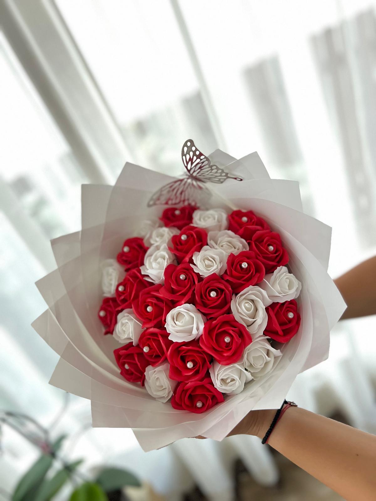 Buchet 35 trandafiri Love & Grace