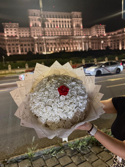 Buchet de trandafiri 101 PURE SOLE